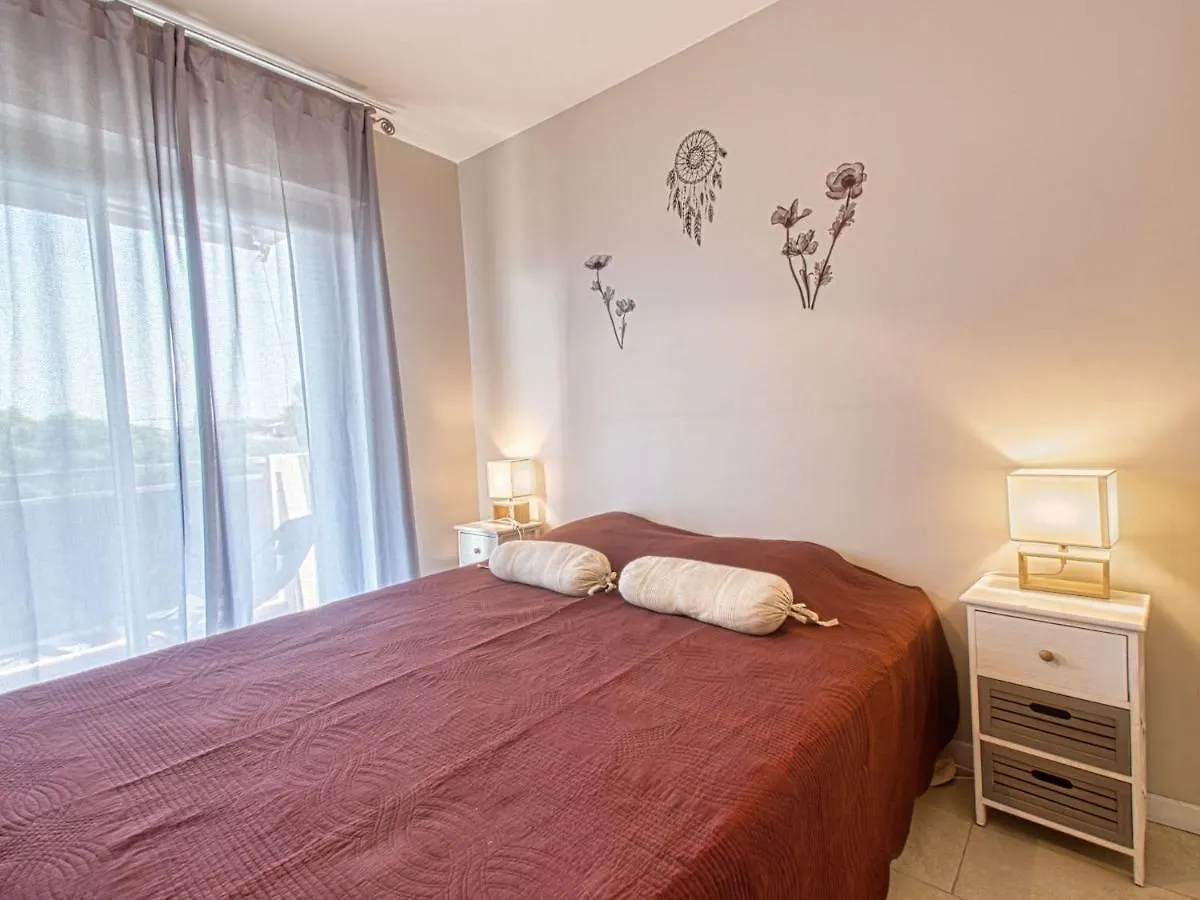 Apartment Les Jardins De Phebus By Interhome Frejus