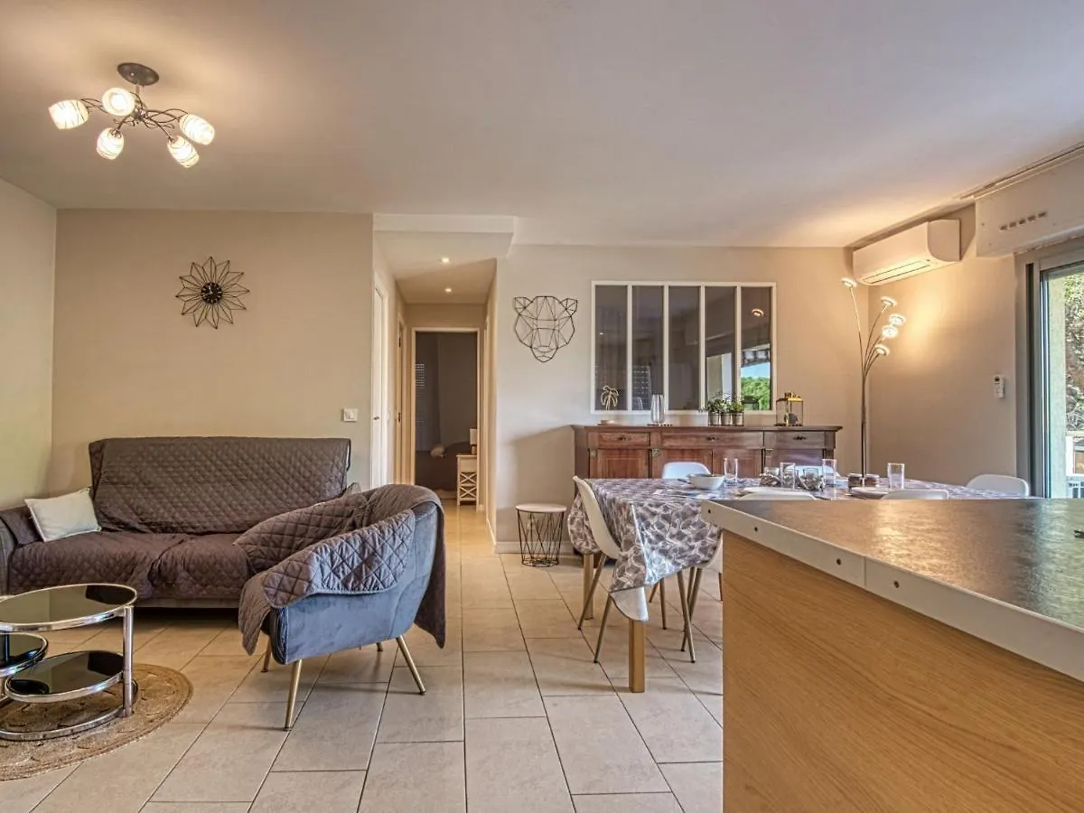 Apartment Les Jardins De Phebus By Interhome Frejus